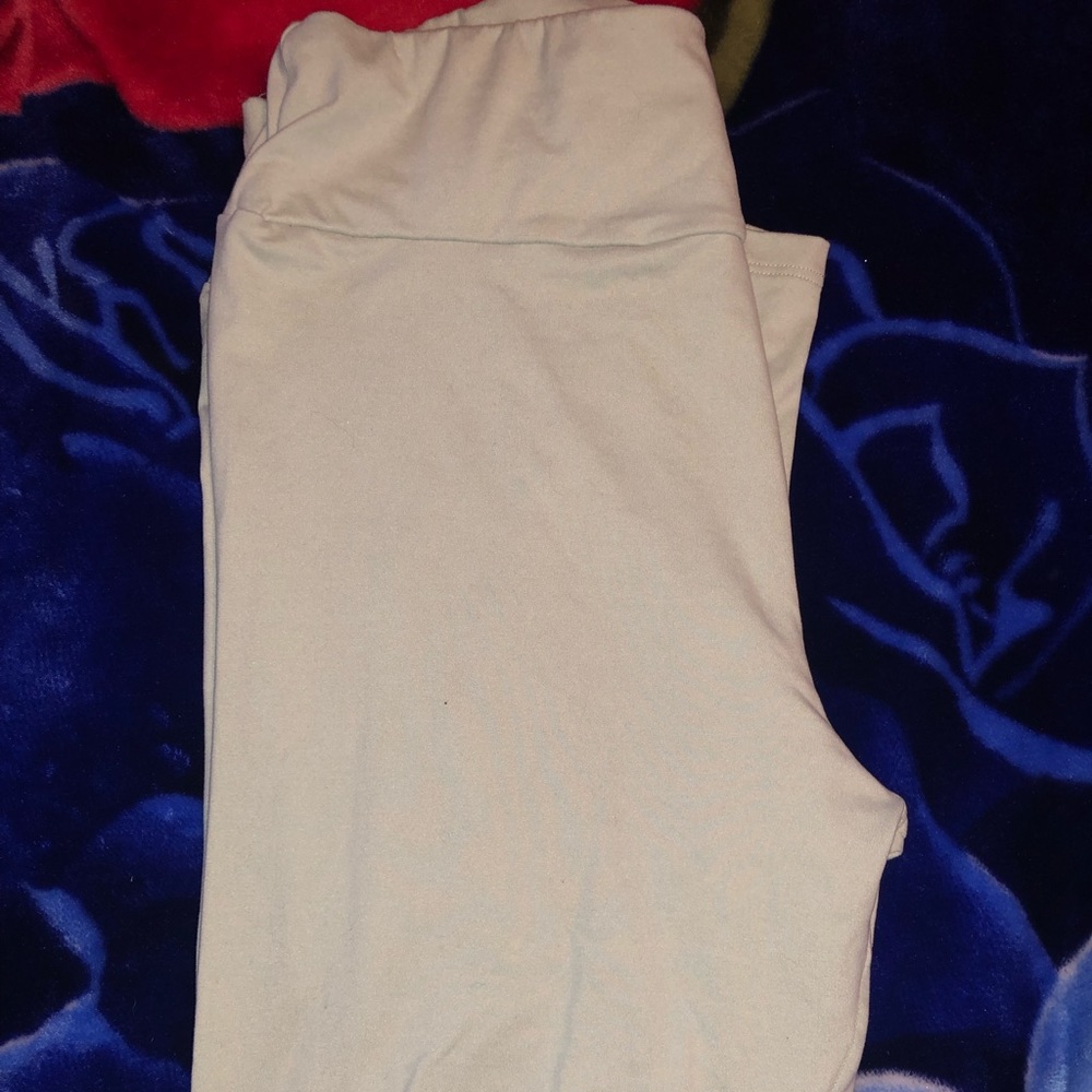 TC light green solid Lularoe leggings